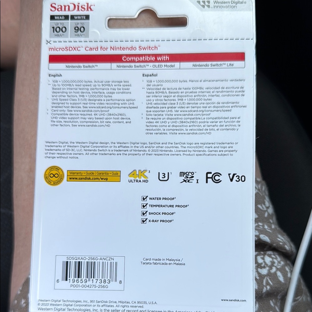 Nintendo Switch SanDisk 256GB microSDXC Card - Red and White - Picture 2 of 7